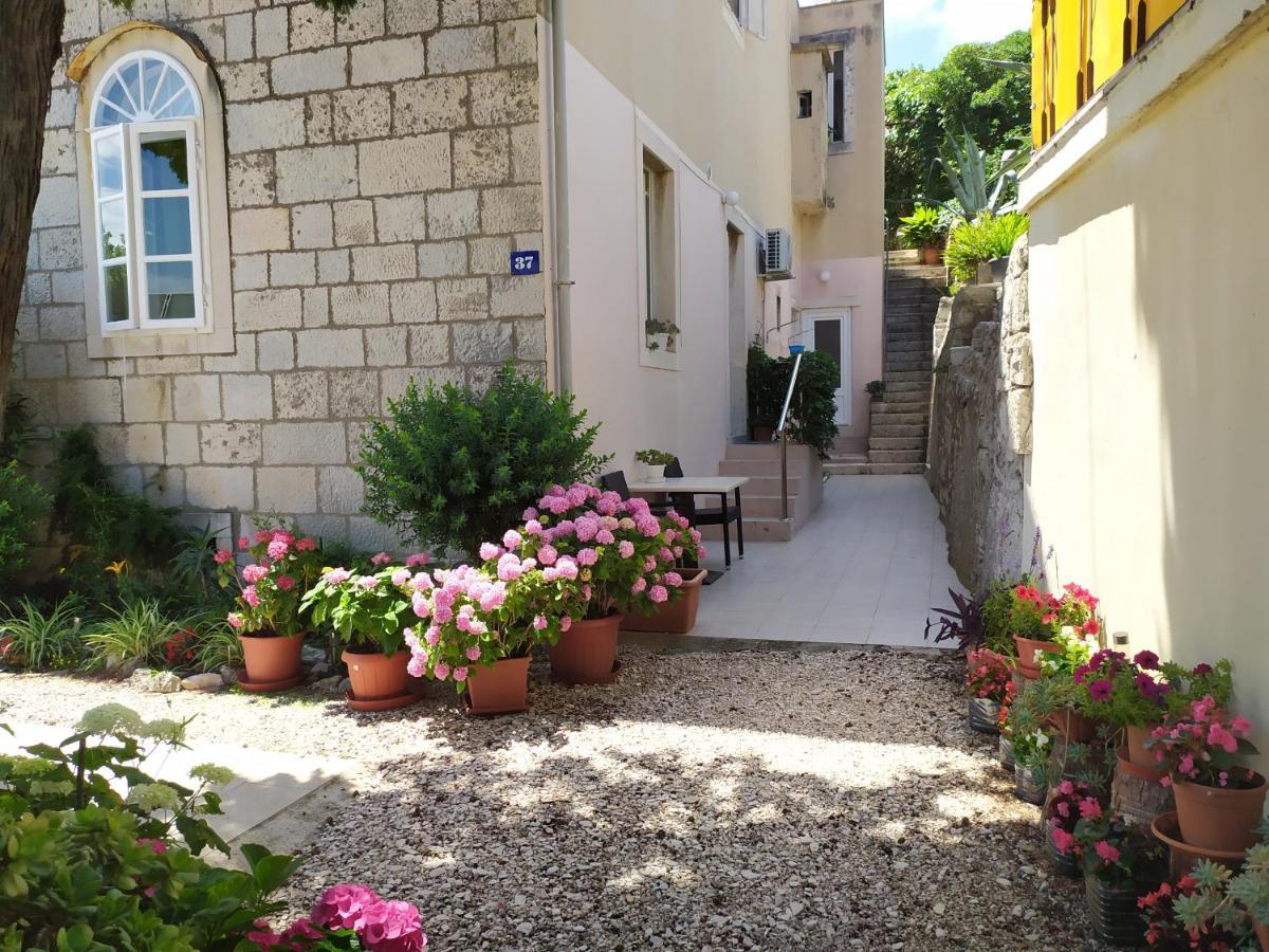 Apartments Rafaela Korčula Eksteriør bilde